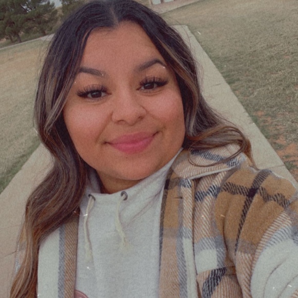 Meet your Posher, Aileen - Picture 1 of 1